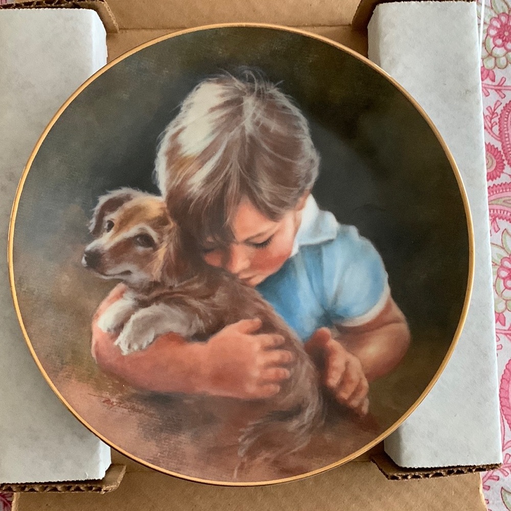 1985 Goebel First Puppy Porcelain Plate Little Hug Series by Marian Flahavin